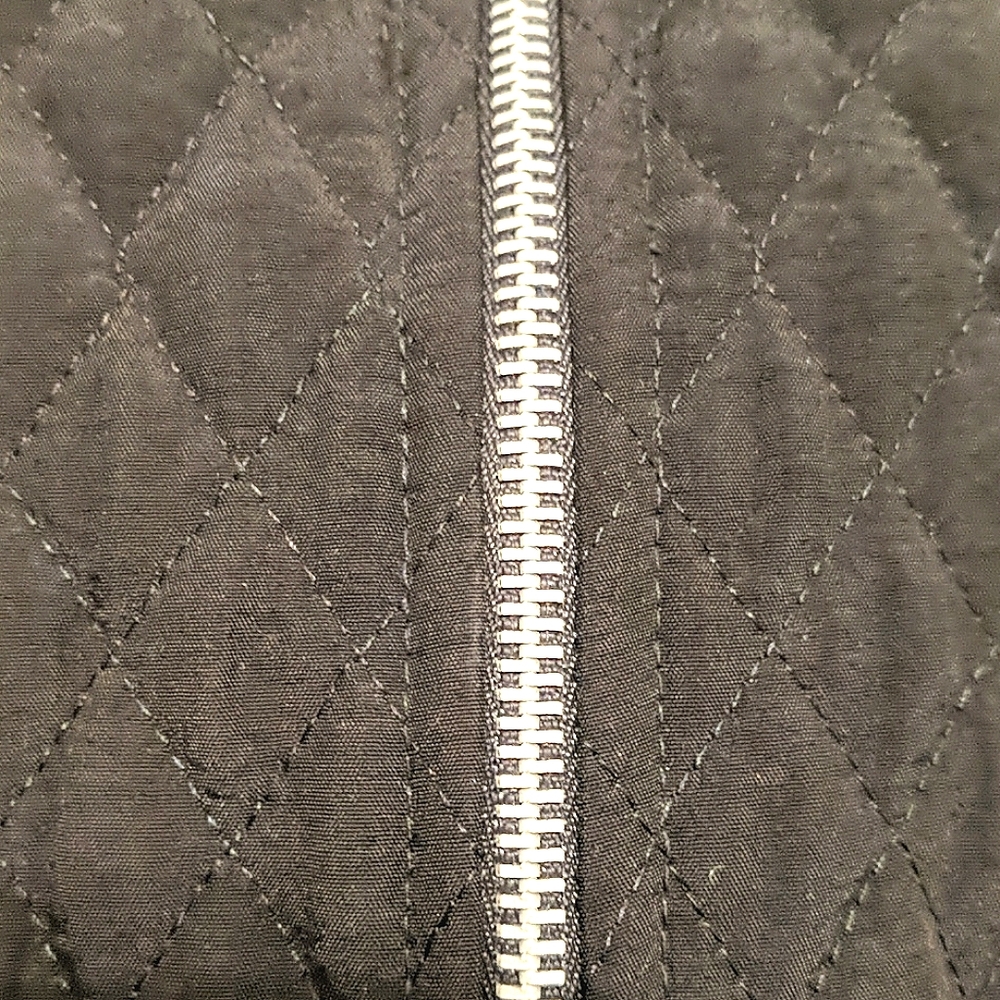 XOXO - Picture 3 of 4